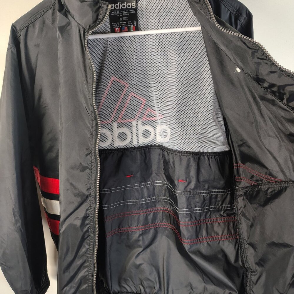 VINTAGE Adidas Jacket Size XL‎ Red Black Windbreaker Track Stripe Embroidered - Picture 7 of 12
